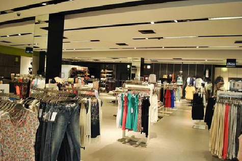 房县商场里的店面怎么装修？